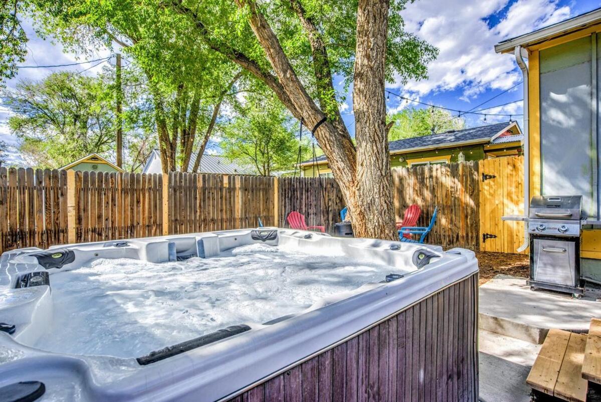 The Vibrant Victorian Hot Tub & Fire Pit In Occ Villa Colorado Springs Kültér fotó